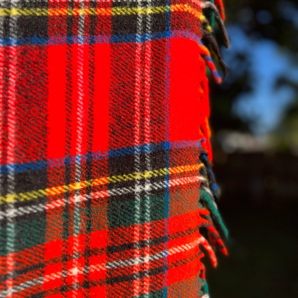 Vintage Red Tartan Plaid Wool Blend Throw Blanket Fringe Cottagecore, Farmhouse - Picture 5 of 6